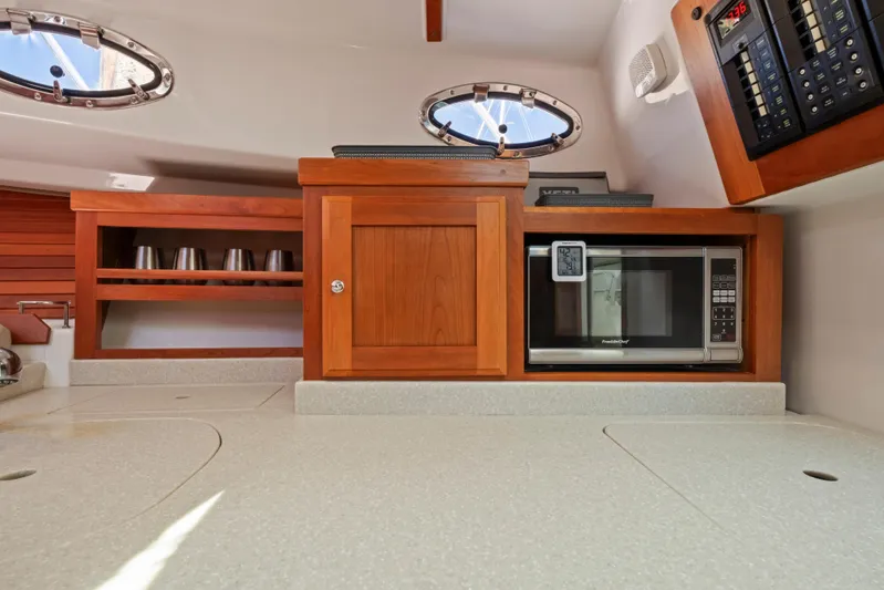 Sweet J Yacht Photos Pics 