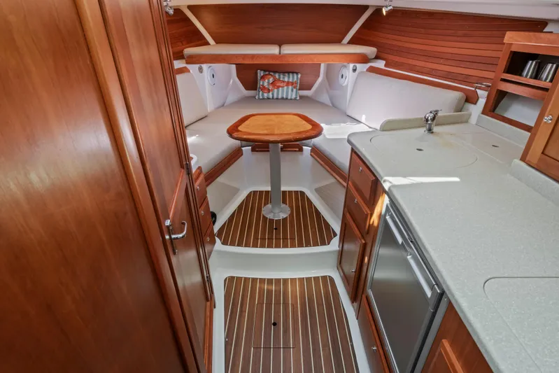 Sweet J Yacht Photos Pics 