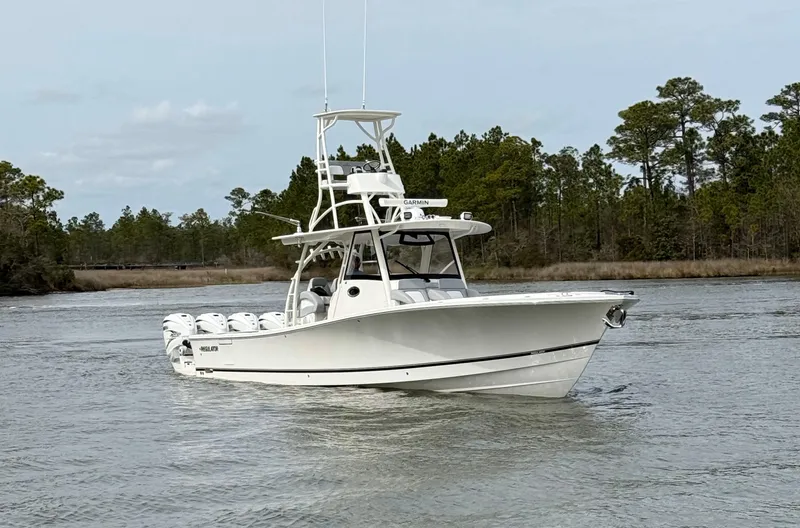 Steel Hook'n Yacht Photos Pics 