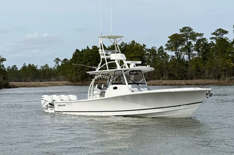 Steel Hook'n Yacht Photos Pics 