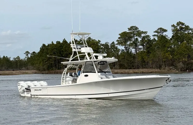 Steel Hook'n Yacht Photos Pics 