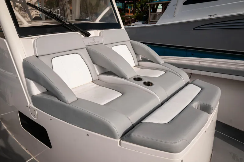 Steel Hook'n Yacht Photos Pics 