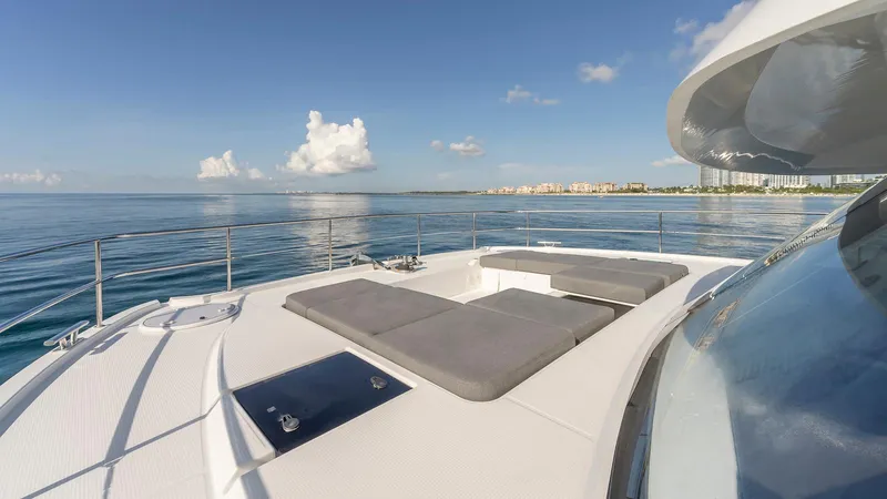 Au Natural Yacht Photos Pics Fountaine Pajot MY 6 yacht deck with ocean view, 2023 model.