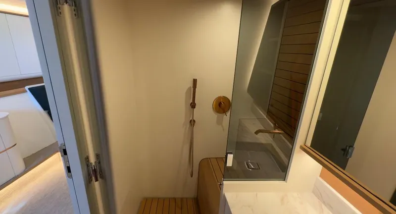 Eva Yacht Photos Pics Luxurious bathroom interior of 2022 Van der Valk Waterdream California 52 yacht.