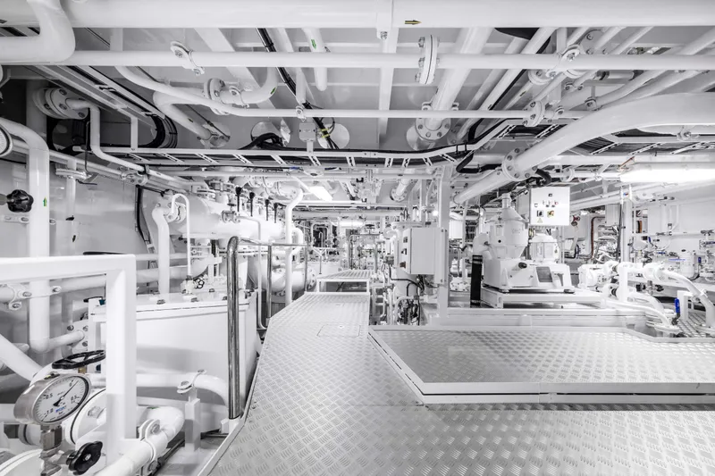 H3 Yacht Photos Pics 