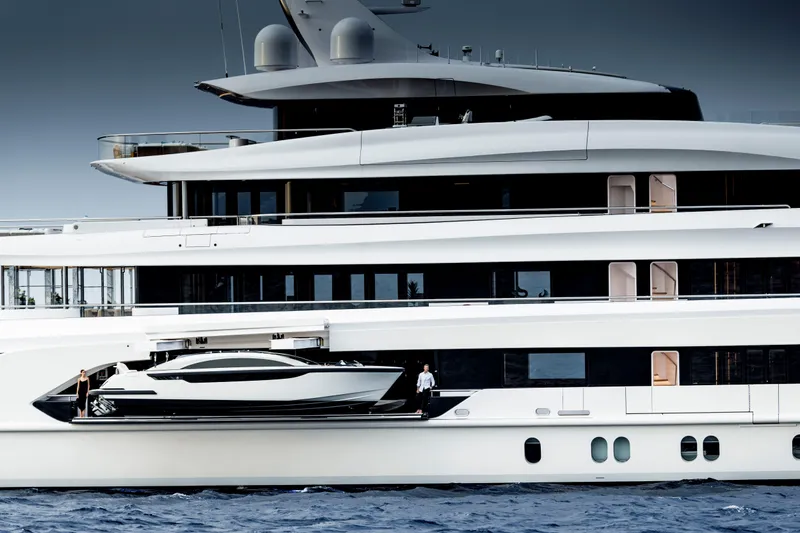 H3 Yacht Photos Pics 