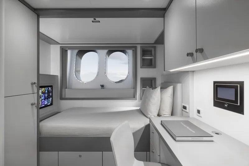 H3 Yacht Photos Pics 