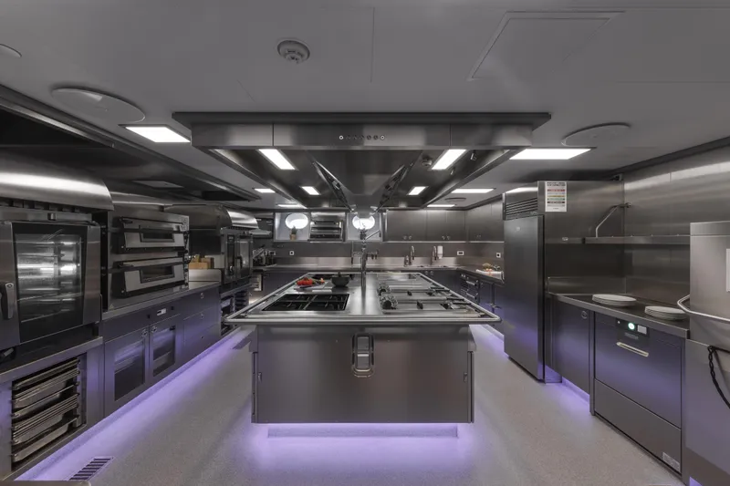 H3 Yacht Photos Pics 