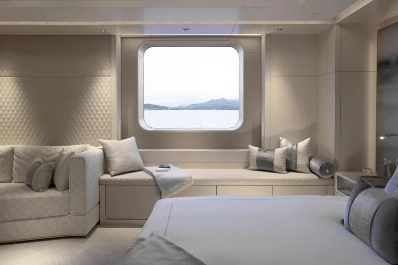 H3 Yacht Photos Pics 