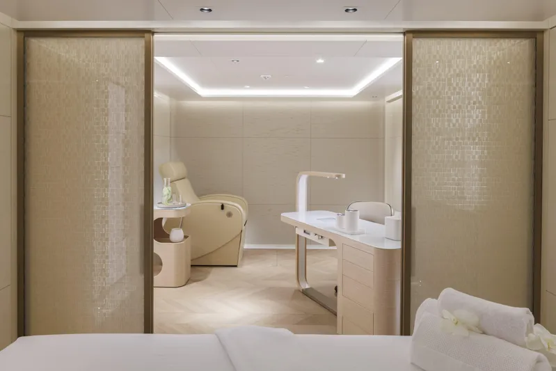 H3 Yacht Photos Pics 