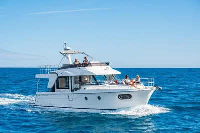 2025 Beneteau Swift Trawler 41 Fly