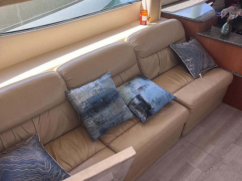 2004 Meridian 459 Motor Yacht