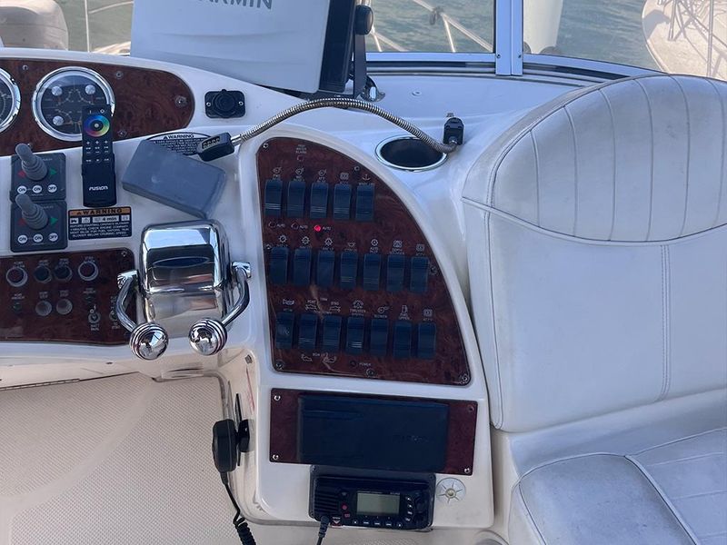 2004 Meridian 459 Motor Yacht