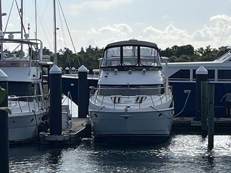 2004 Meridian 459 Motor Yacht
