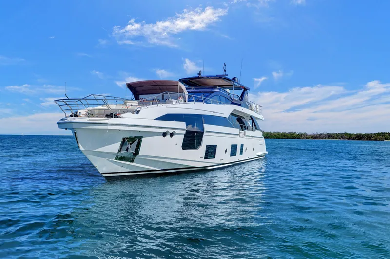 Enchante Yacht Photos Pics 2020 Azimut Grande 27 Metri