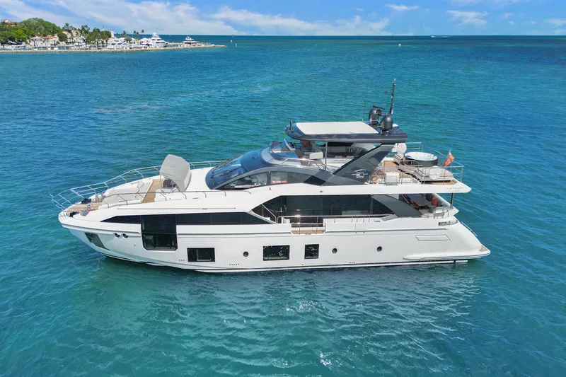 Enchante Yacht Photos Pics 2020 Azimut Grande 27 Metri