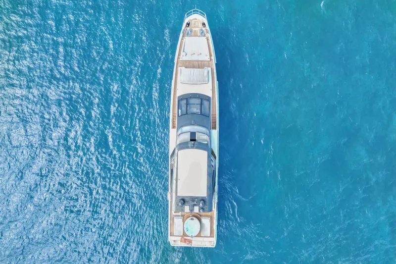Enchante Yacht Photos Pics 