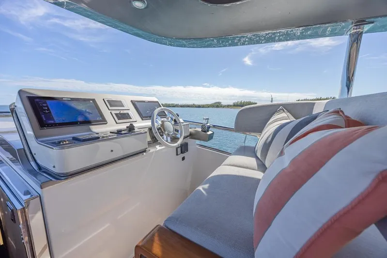 Enchante Yacht Photos Pics Upper Helm Station