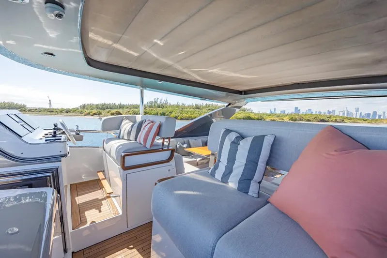 Enchante Yacht Photos Pics Upper Helm & Port Bench Seating