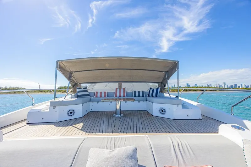 Enchante Yacht Photos Pics Foward Lounge with Automated Bimini Sun Top