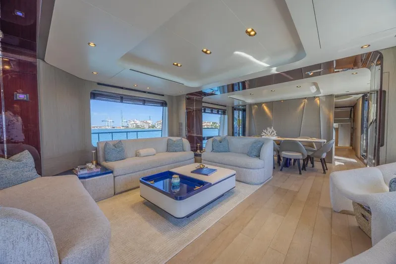 Enchante Yacht Photos Pics Main Salon