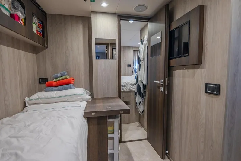 Enchante Yacht Photos Pics Crew Area