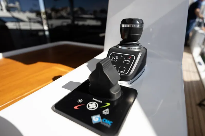 Enchante Yacht Photos Pics Aft Control Station