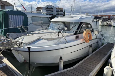 2021 Beneteau Antares 8