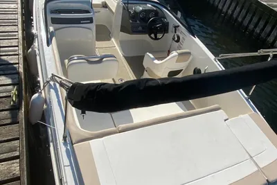 2017 Bayliner VR5