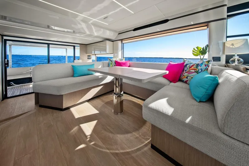 T'nt' IV Yacht Photos Pics 2025 Absolute 48 Navetta - Salon