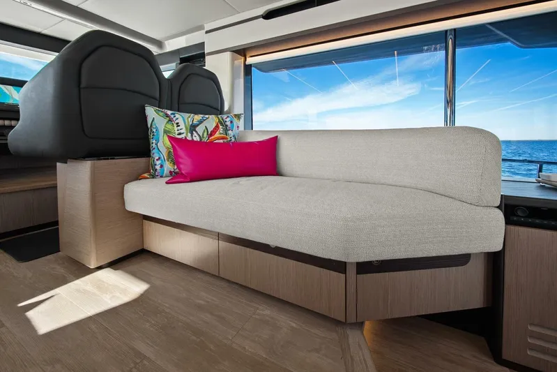 T'nt' IV Yacht Photos Pics 2025 Absolute 48 Navetta - Salon