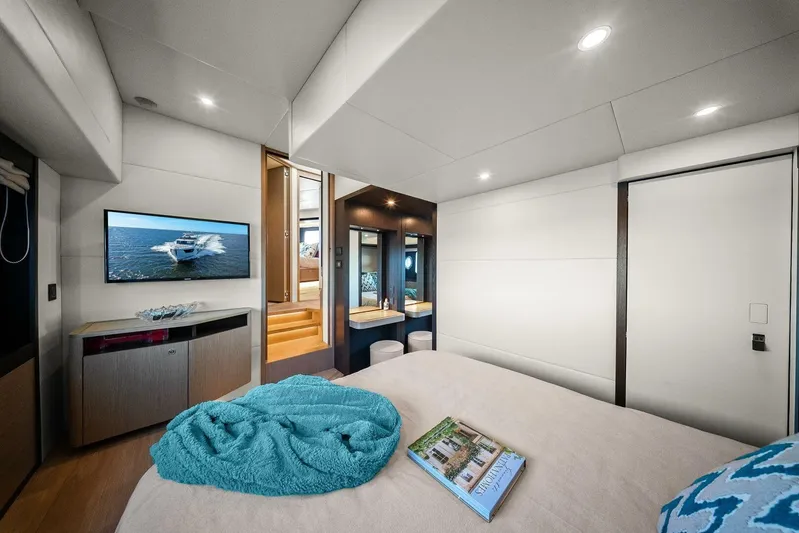 T'nt' IV Yacht Photos Pics 2025 Absolute 48 Navetta - Stateroom