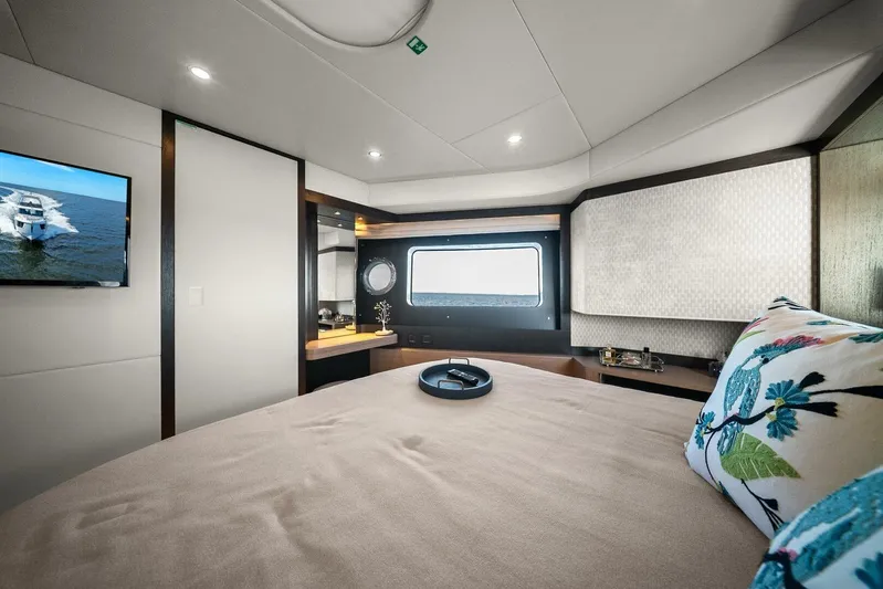 T'nt' IV Yacht Photos Pics 2025 Absolute 48 Navetta - Stateroom