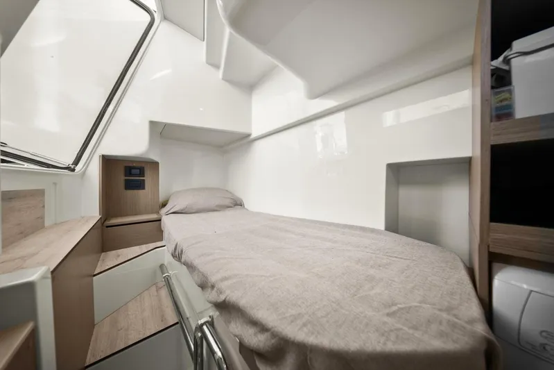 T'nt' IV Yacht Photos Pics 2025 Absolute 48 Navetta - Stateroom