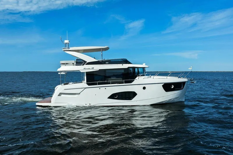 T'nt' IV Yacht Photos Pics 2025 Absolute 48 Navetta - Profile