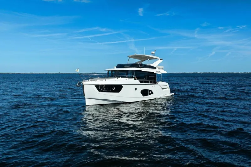 T'nt' IV Yacht Photos Pics 2025 Absolute 48 Navetta - Profile
