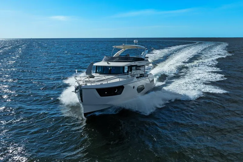 T'nt' IV Yacht Photos Pics 2025 Absolute 48 Navetta - Profile