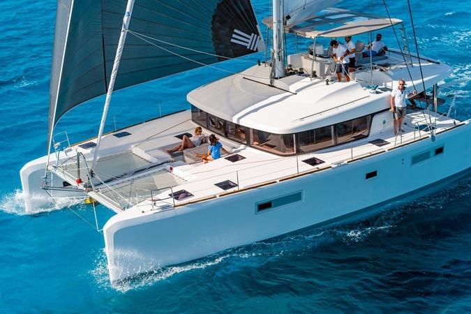 2020 Lagoon 52 F Catamaran for sale - YachtWorld