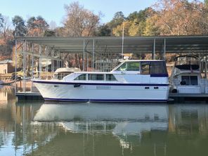 Hatteras 43 Double Cabin Motoryacht