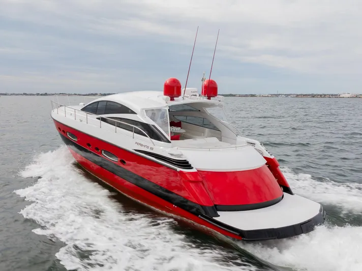 Drop Out Yacht Photos Pics 