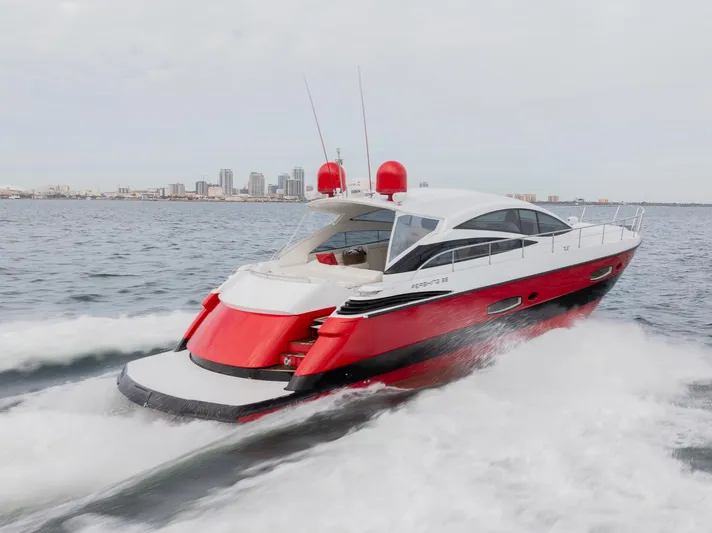 Drop Out Yacht Photos Pics 