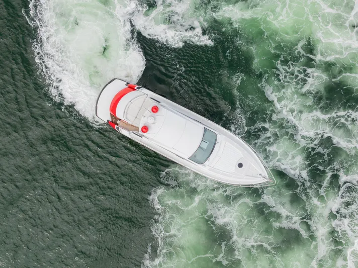 Drop Out Yacht Photos Pics 