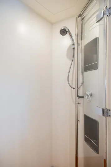 Drop Out Yacht Photos Pics 