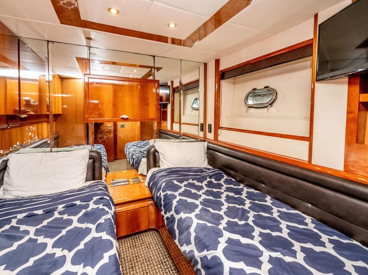 2000-70-azimut-70-sea-jet