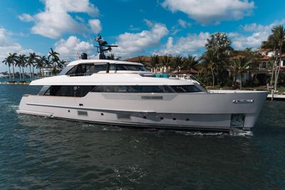 Yacht
