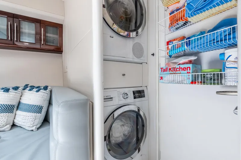 Latitude Yacht Photos Pics 