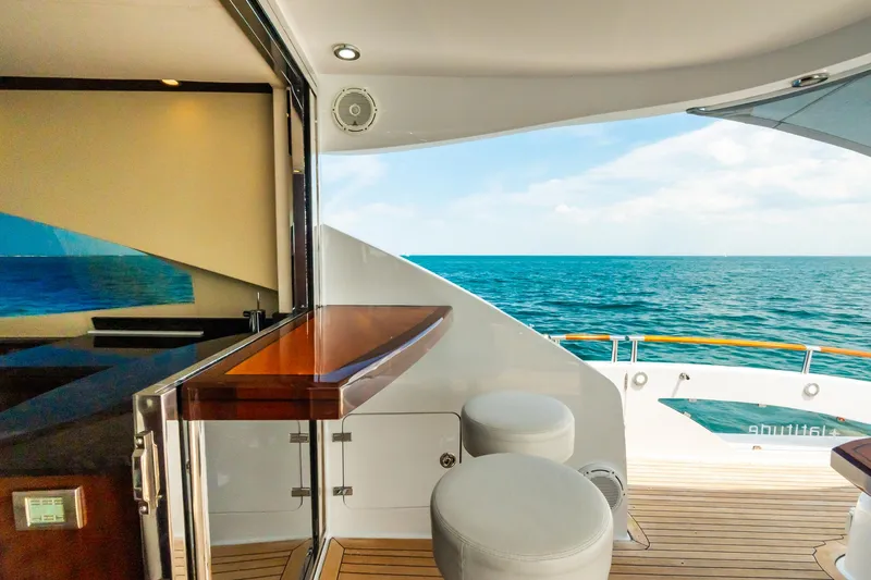 Latitude Yacht Photos Pics 