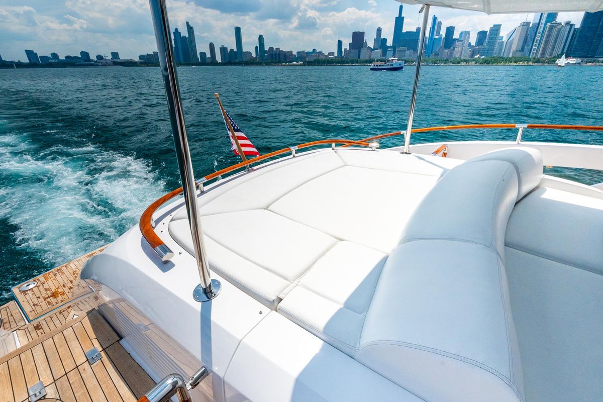 2010 Lazzara 75 
