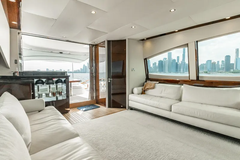 Latitude Yacht Photos Pics 