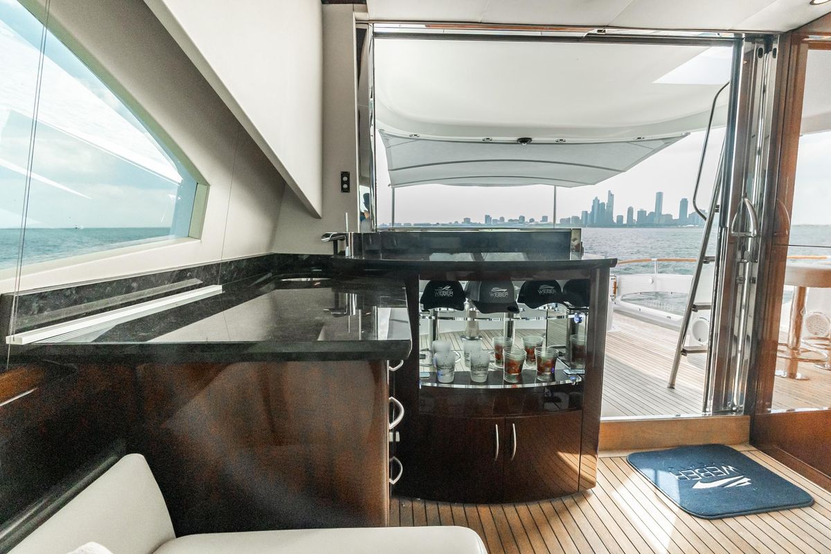 2010 Lazzara 75 